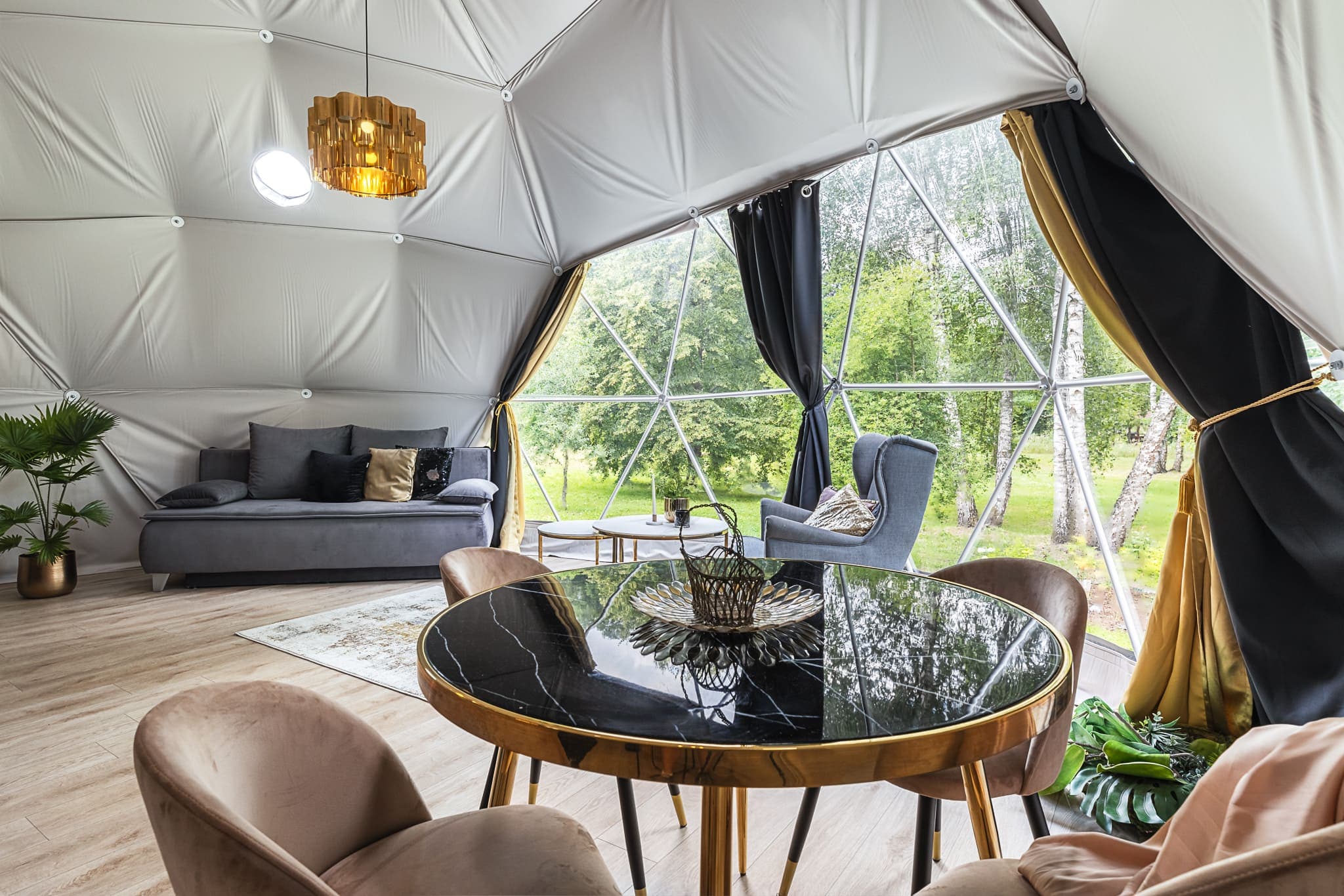 glampingImage60